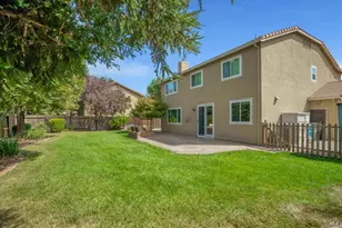 818 Summerbreeze Dr, Vacaville, CA 95687 - Photo 29