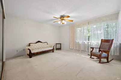 7569 Oak Leaf Drive, Santa Rosa, CA 95409 - Photo 17