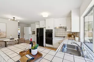 8 W Castlewood Dr, San Rafael, CA 94901 - Photo 27