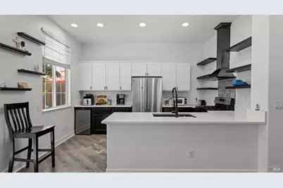 8417 Benavente Court, Vallejo, CA 94591 - Photo 7