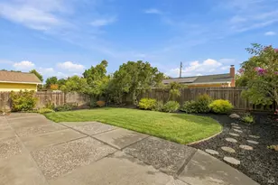 17 Eastside Cir, Petaluma, CA 94954 - Photo 25