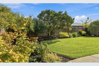 17 Eastside Circle, Petaluma, CA 94954 - Photo 27