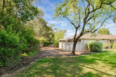 421 Meadowgreen Drive, Santa Rosa, CA 95409 - Photo 23