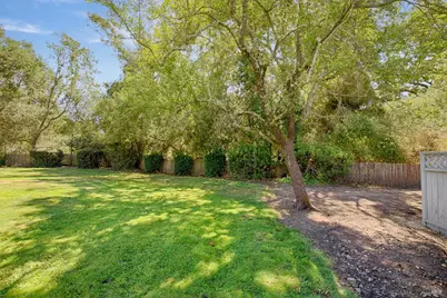 421 Meadowgreen Drive, Santa Rosa, CA 95409 - Photo 21
