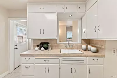 487 Seymour Street, Napa, CA 94559 - Photo 15