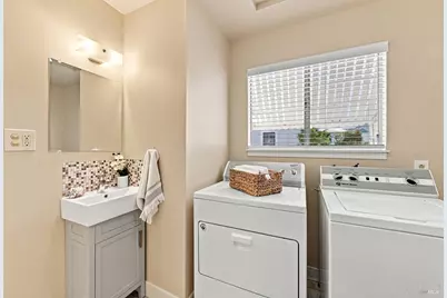 487 Seymour Street, Napa, CA 94559 - Photo 33
