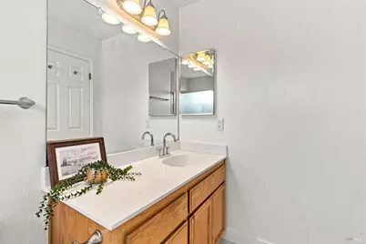 725 Corte Madrid Court, Vacaville, CA 95688 - Photo 27