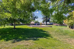 751 Agnew Pl, Santa Rosa, CA 95401 - Photo 29
