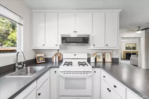 751 Agnew Pl, Santa Rosa, CA 95401 - Photo 13