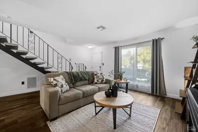 490 Edgewood Drive #5, Vacaville, CA 95688 - Photo 3