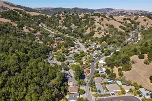 275 Oak Manor Dr, Fairfax, CA 94930 - Photo 35
