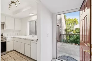 21 Prairie Falcon Dr, Novato, CA 94949 - Photo 5