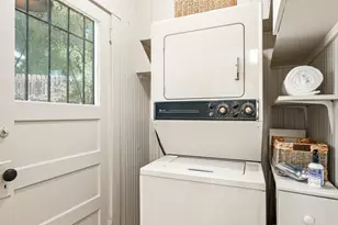 733 I St, Petaluma, CA 94952 - Photo 23
