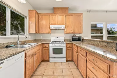 1322 Trombetta Street, Santa Rosa, CA 95407 - Photo 9