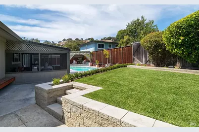 19 Carmel Drive, Novato, CA 94945 - Photo 33
