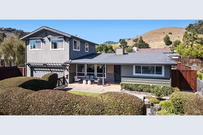 19 Carmel Drive, Novato, CA 94945 - Photo 3