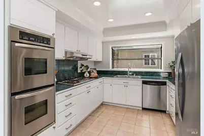19 Carmel Drive, Novato, CA 94945 - Photo 17
