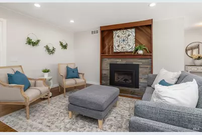 19 Carmel Drive, Novato, CA 94945 - Photo 9
