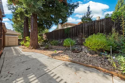 400 Rollingwood Court, Vacaville, CA 95688 - Photo 83