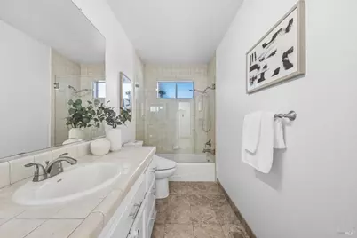400 Rollingwood Court, Vacaville, CA 95688 - Photo 37