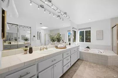 400 Rollingwood Court, Vacaville, CA 95688 - Photo 47