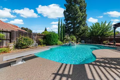 400 Rollingwood Court, Vacaville, CA 95688 - Photo 71