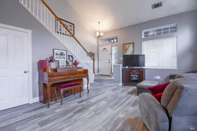 635 Hansen Court, Dixon, CA 95620 - Photo 5