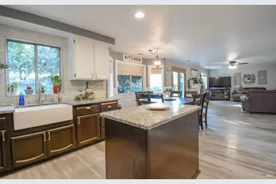 635 Hansen Court, Dixon, CA 95620 - Photo 13