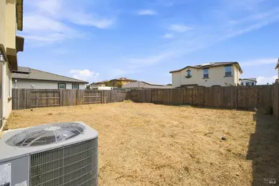 585 Shefford Drive, Vacaville, CA 95687 - Photo 43