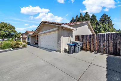 760 Stallion Circle, Fairfield, CA 94533 - Photo 9