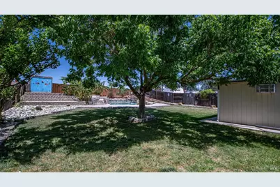 655 W Creekside Circle, Dixon, CA 95620 - Photo 31