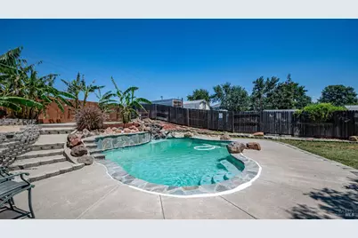 655 W Creekside Circle, Dixon, CA 95620 - Photo 35