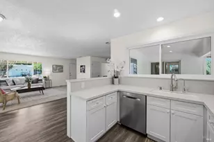 111 McKinley Cir, Vacaville, CA 95687 - Photo 11