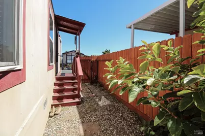 8 Mast Drive, Suisun City, CA 94585 - Photo 37