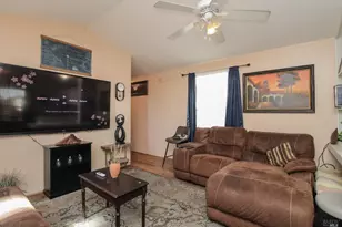 8 Mast Dr, Suisun City, CA 94585 - Photo 7