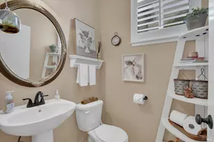 704 Almond St, Suisun City, CA 94585 - Photo 11