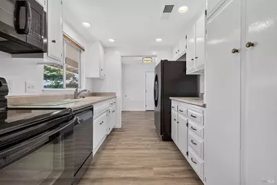 2 Valley Green Street, Santa Rosa, CA 95409 - Photo 9