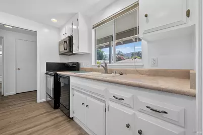 2 Valley Green Street, Santa Rosa, CA 95409 - Photo 7