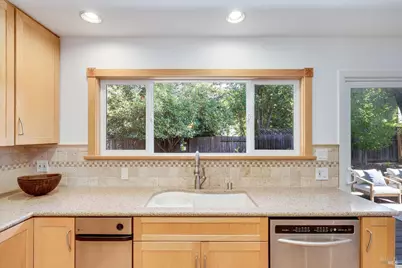 2140 Alejandro Drive, Santa Rosa, CA 95405 - Photo 21