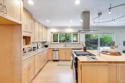 2140 Alejandro Drive, Santa Rosa, CA 95405 - Photo 17