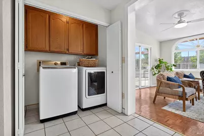 860 Hanlon Way, Benicia, CA 94510 - Photo 25
