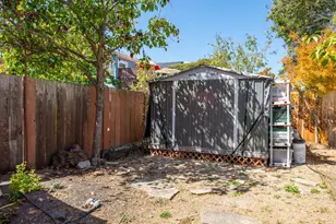 1160 Powell St, Oakland, CA 94608 - Photo 45
