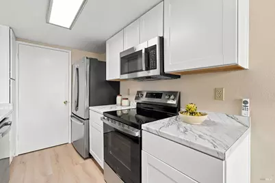 31 Wharf Circle, San Rafael, CA 94903 - Photo 7
