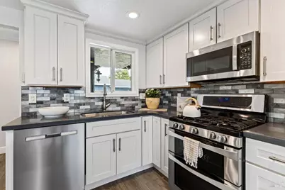 3966 Raleigh Street, Napa, CA 94558 - Photo 15