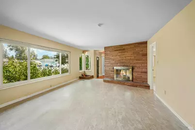 2117 Harris Court, Santa Rosa, CA 95401 - Photo 19