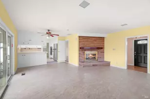 2117 Harris Ct, Santa Rosa, CA 95401 - Photo 15