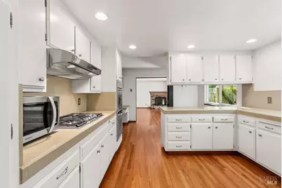 1818 Sherwood Court, Santa Rosa, CA 95405 - Photo 11