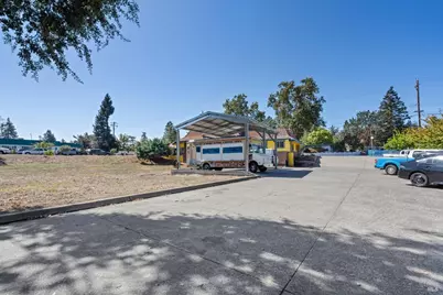 1015 Gravenstein Avenue, Sebastopol, CA 95472 - Photo 17