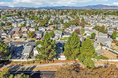 341 Ridgecrest Circle, Suisun City, CA 94585 - Photo 59