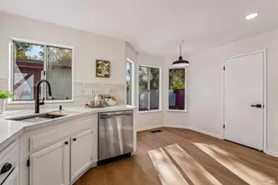 341 Ridgecrest Cir, Suisun City, CA 94585 - Photo 21